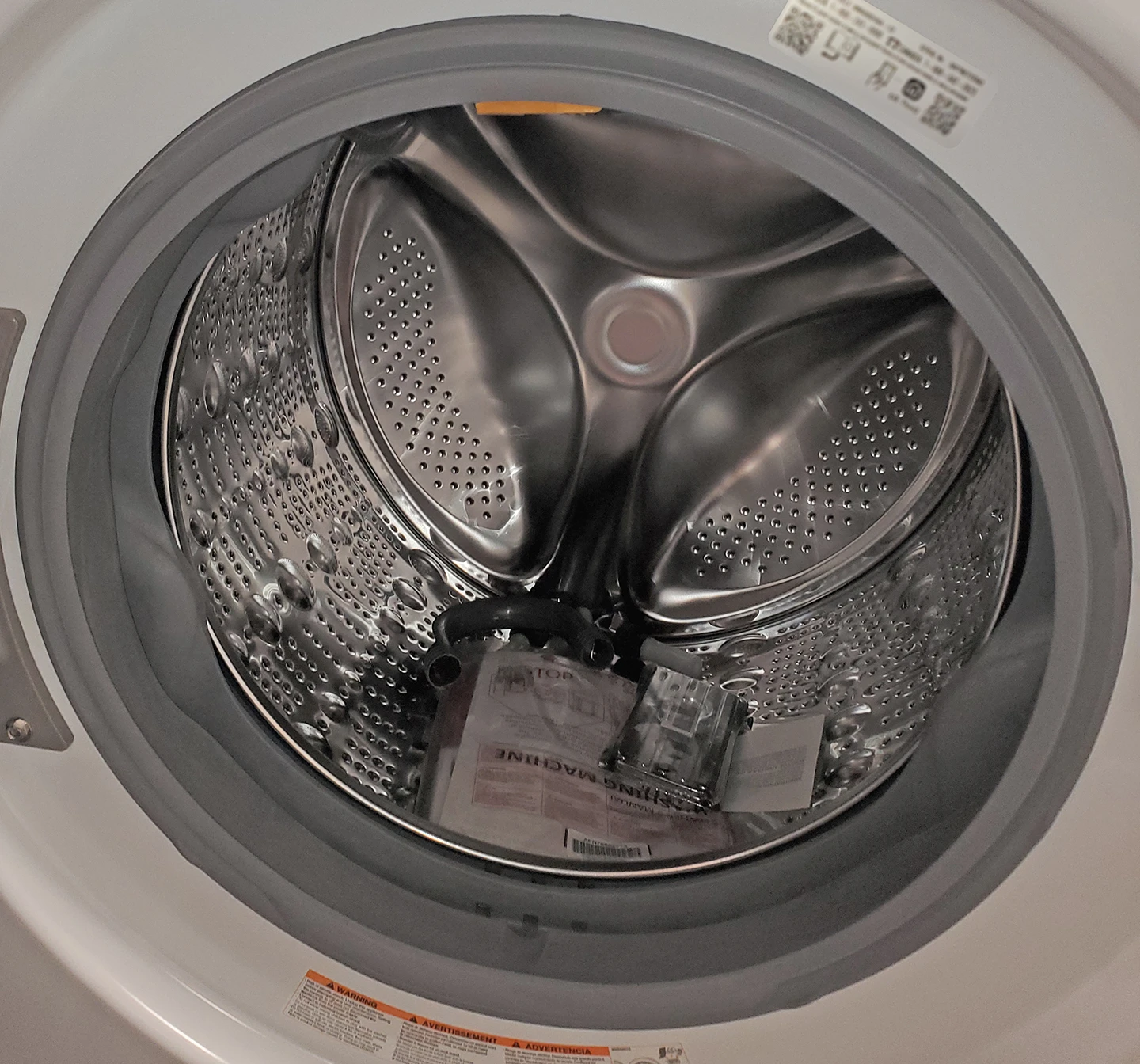 LG DLEX4000W and WM4000HWA Front Load Washer and Electric Dryer - Image 5