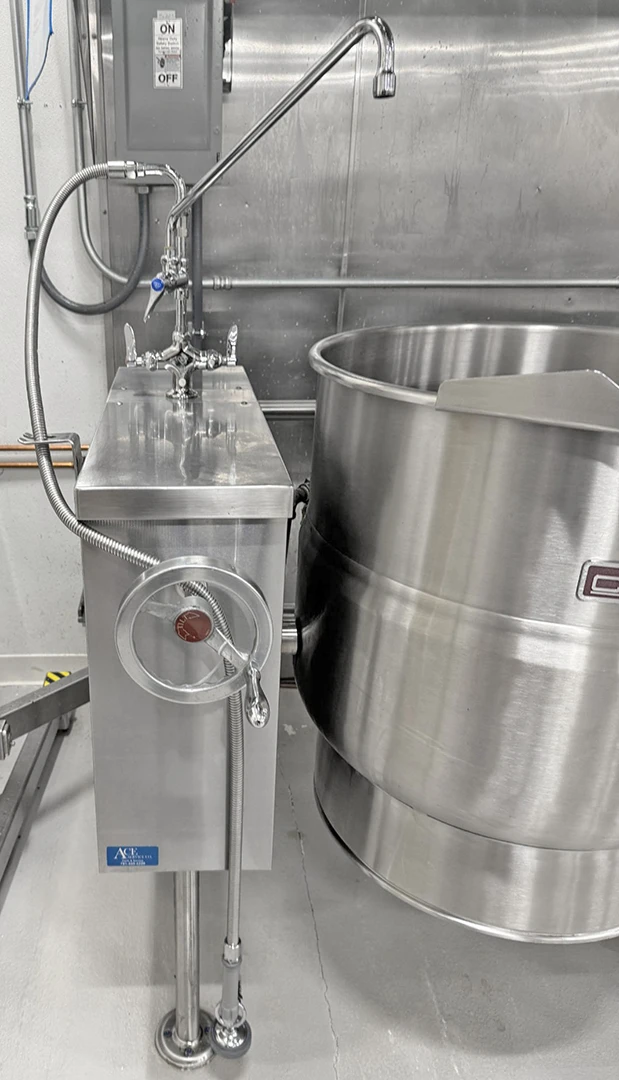 Crown Middleby ELTM-40 Electric Tilting Kettle/Mixer 40 Gallon - Image 5