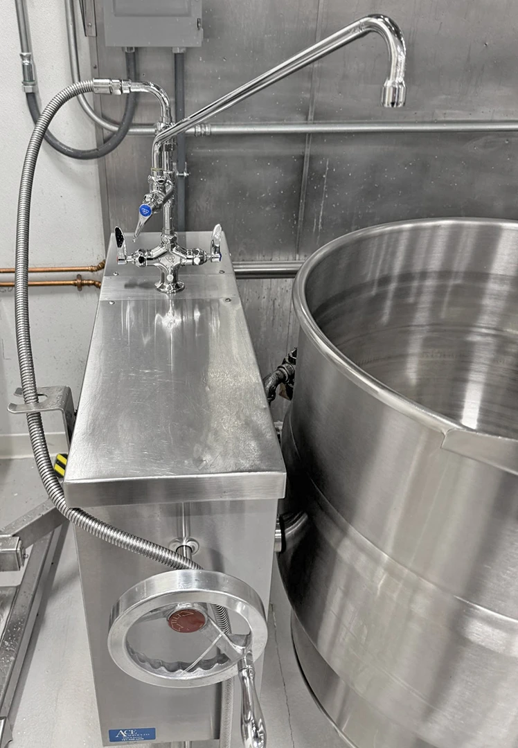 Crown Middleby ELTM-40 Electric Tilting Kettle/Mixer 40 Gallon - Image 6