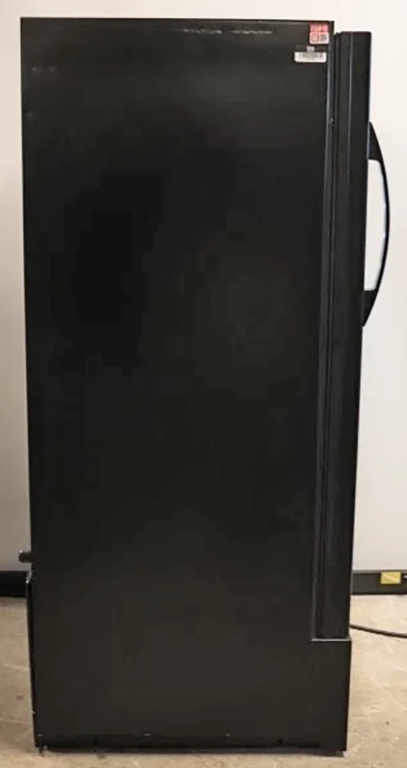 True GDM-10F-HC~TSL01 24 7/8" Black Glass Door Merchandiser Freezer "A" - Image 4
