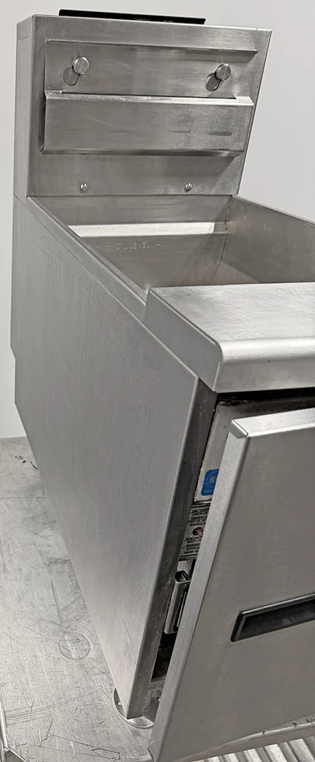 Pitco SGC Natural Gas 35lb Countertop Fryer with Millivolt Controls 60,000 BTU "A" - Image 5