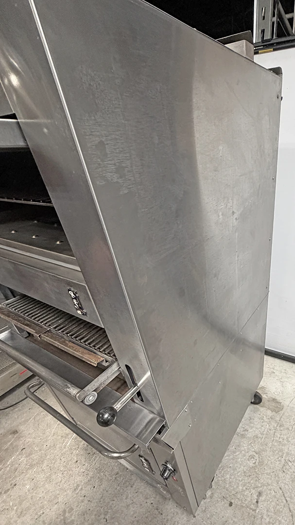 Montague Company 136W36 36 Inch Gas Steak Hotel Broiler Upper Oven 124,000 BTU - Image 4