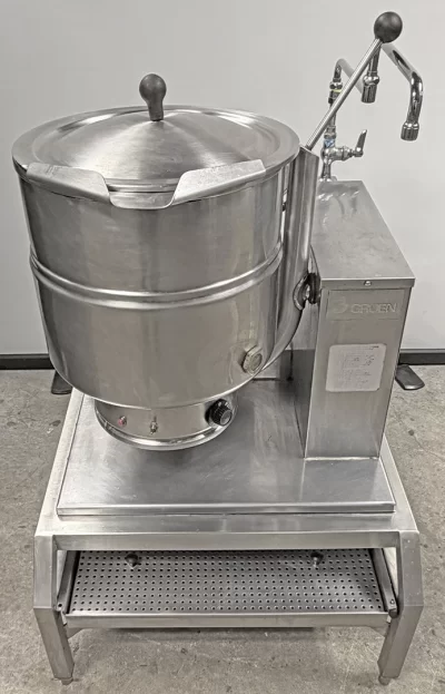 Groen TDH40 Gas Steam Tilting Kettle 40 Qt / 10 Gallon Capacity Natural Gas