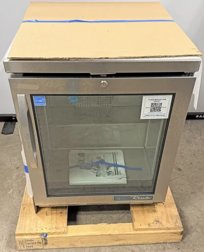 True TUC-24G-HC~FGD01 24" Undercounter Refrigerator with Glass Door Open Box