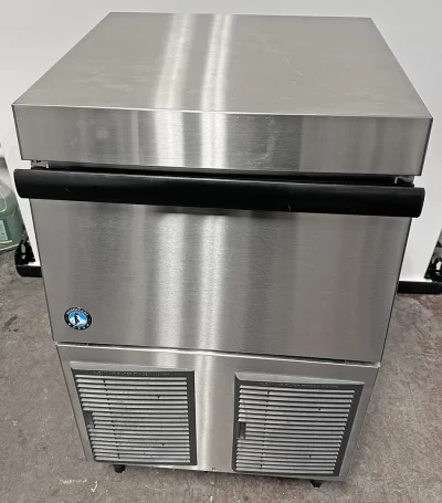 Hoshizaki F-330BAJ-C 288 lb F Series Nugget Ice Machine with 80 lb Storage Bin Air Cooled