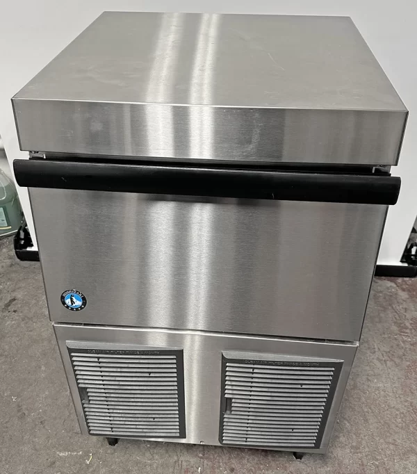 Hoshizaki F-330BAJ-C 288 lb F Series Nugget Ice Machine with 80 lb Storage Bin Air Cooled