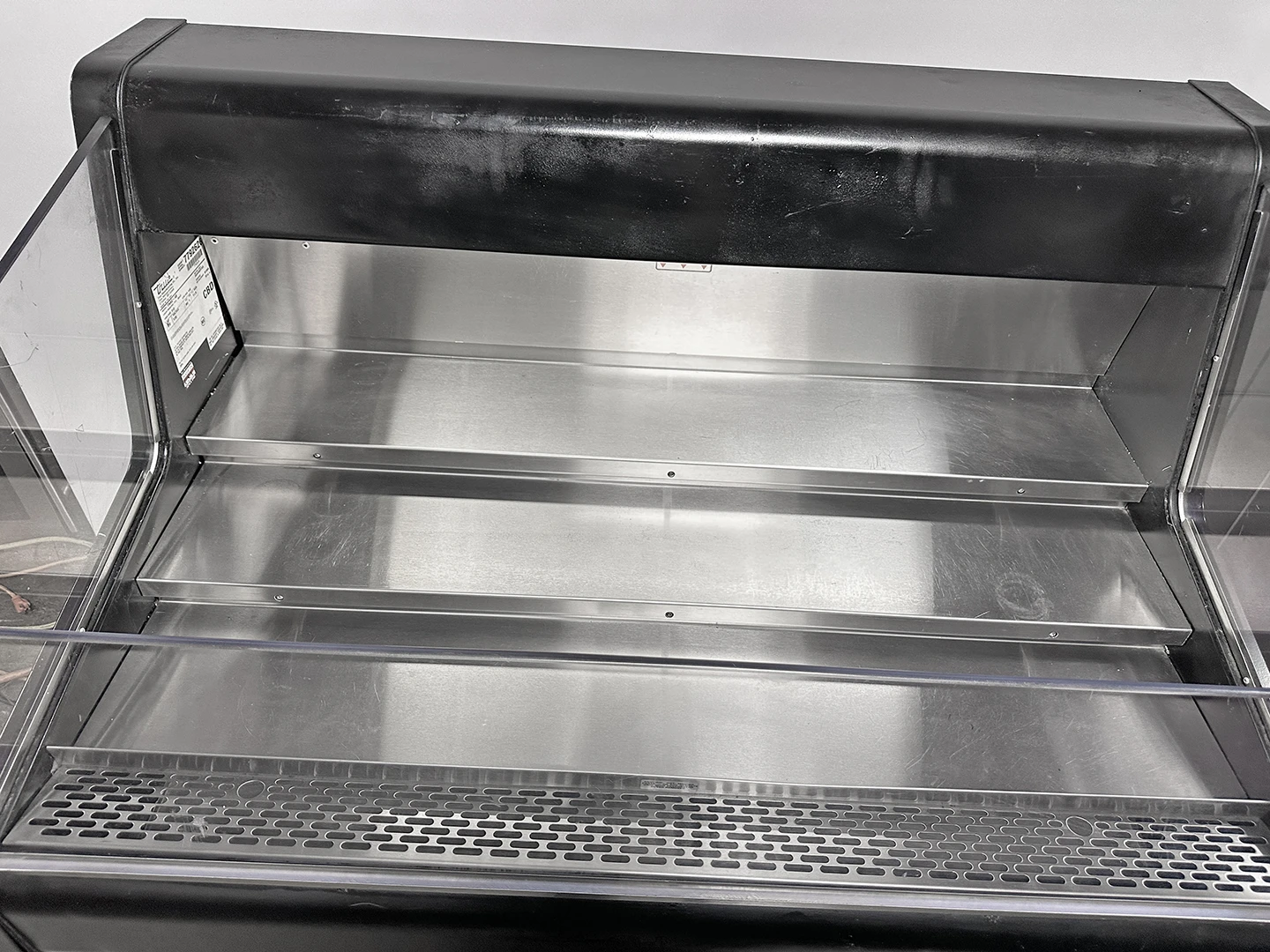 True THAC-48 48" Horizontal Open Air Merchandiser Grab & Go in Black - Image 2