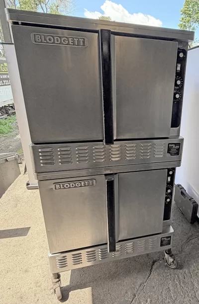 Blodgett DFG-200 DBL Double Deck Dual Flow Convection Oven Natural Gas with Casters