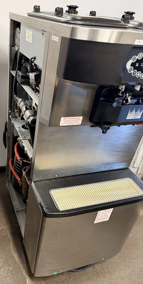 Taylor C716-33 Soft Serve Frozen Yogurt Ice Cream Machine 1 Phase Water Cooled - Image 4