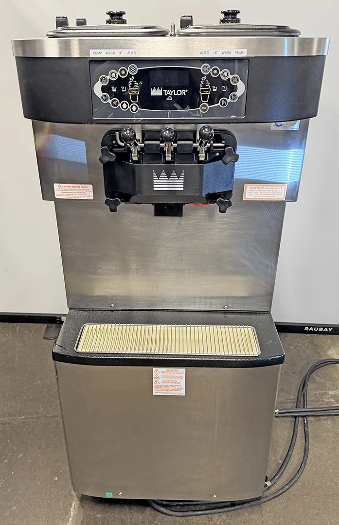 Taylor C716-33 Soft Serve Frozen Yogurt Ice Cream Machine 1 Phase Water Cooled