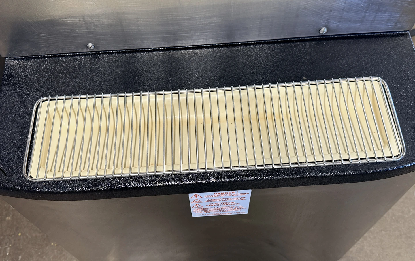 Taylor C716-33 Soft Serve Frozen Yogurt Ice Cream Machine 1 Phase Water Cooled - Image 13