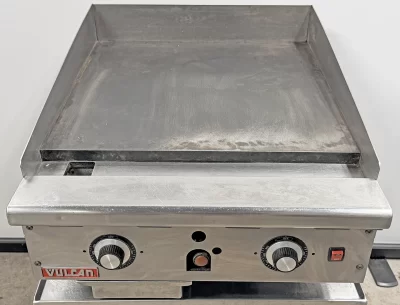Vulcan 924RX-1 24" W x 24" Heavy Duty Countertop Gas Thermostatic Griddle