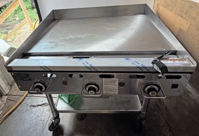 Vulcan MSA36-101 Heavy Duty 36" Gas Thermostat Griddle with Snap Action Thermostatic Controls
