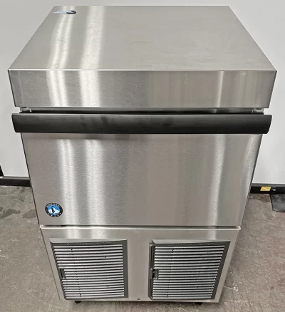 Hoshizaki F-330BAJ 332 lb F Series Flake Ice Machine with 80 lb Storage Bin Air Cooled #2