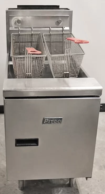 Pitco SGC Natural Gas 35lb Countertop Fryer with Millivolt Controls 60,000 BTU "A"