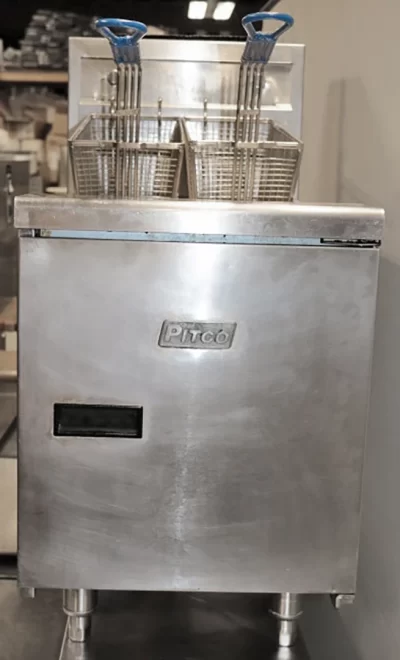Pitco SGC Natural Gas 35lb Countertop Fryer with Millivolt Controls 60,000 BTU "C"