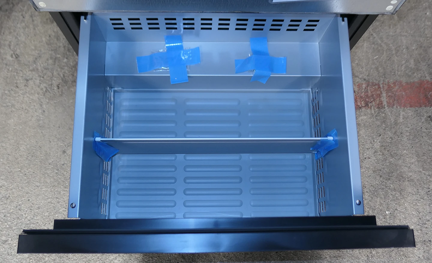 Thermador Freedom Collection T24UR905DP 24" Built-In Undercounter Double Drawer Refrigerator - Image 3