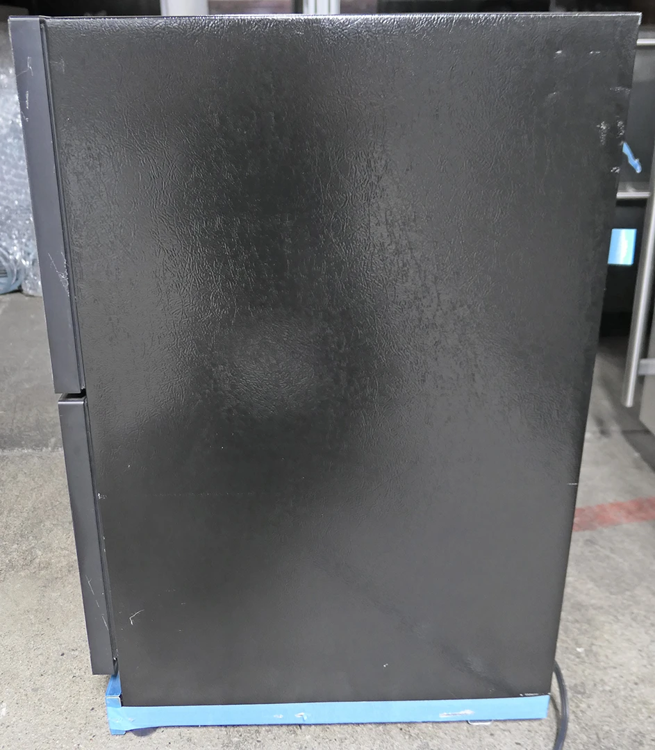 Thermador Freedom Collection T24UR905DP 24" Built-In Undercounter Double Drawer Refrigerator - Image 6