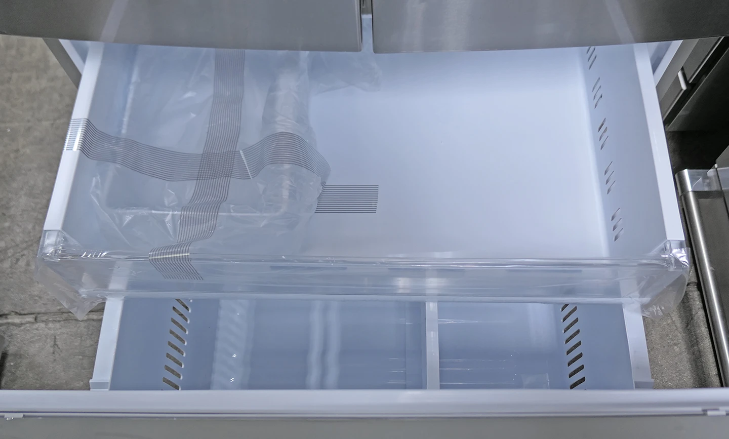 LG LRFS28XBS 36" Smart French Door Refrigerator Stainless Steel - Image 5