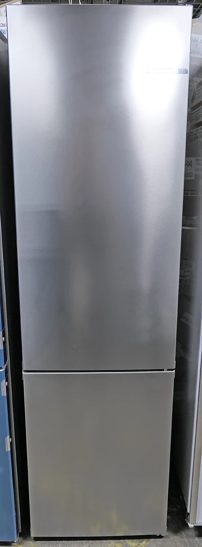 Bosch 500 Series B24CB50ESS 24" Counter Depth Freestanding Bottom Freezer Smart Refrigerator