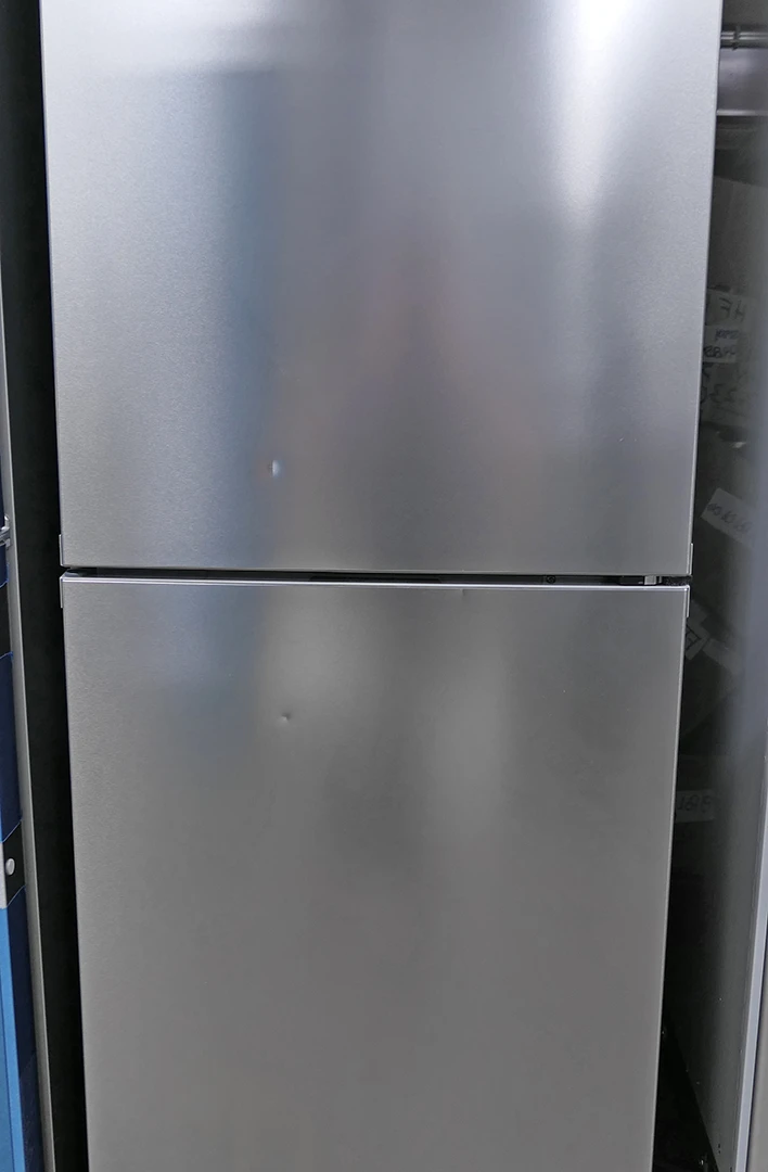 Bosch 500 Series B24CB50ESS 24" Counter Depth Freestanding Bottom Freezer Smart Refrigerator - Image 6