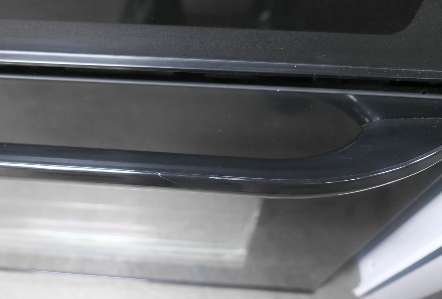 Frigidaire FFEW3025PB 30" Single Electric Wall Oven Black - Image 3