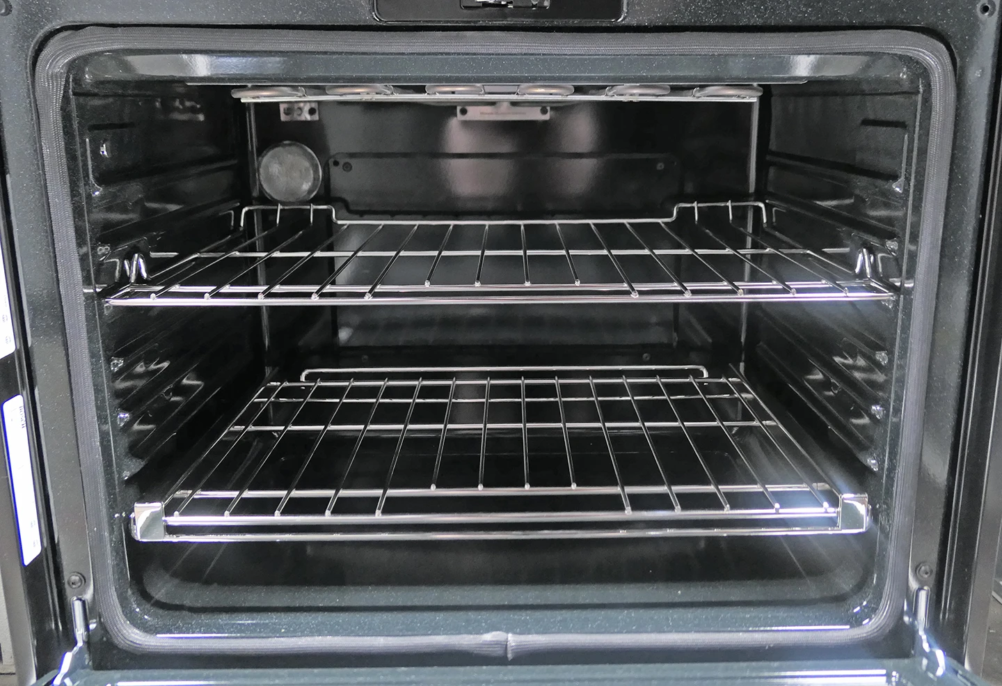 Bosch 800 Series HBL8651UC 30" Double Electric Wall Oven - Image 3