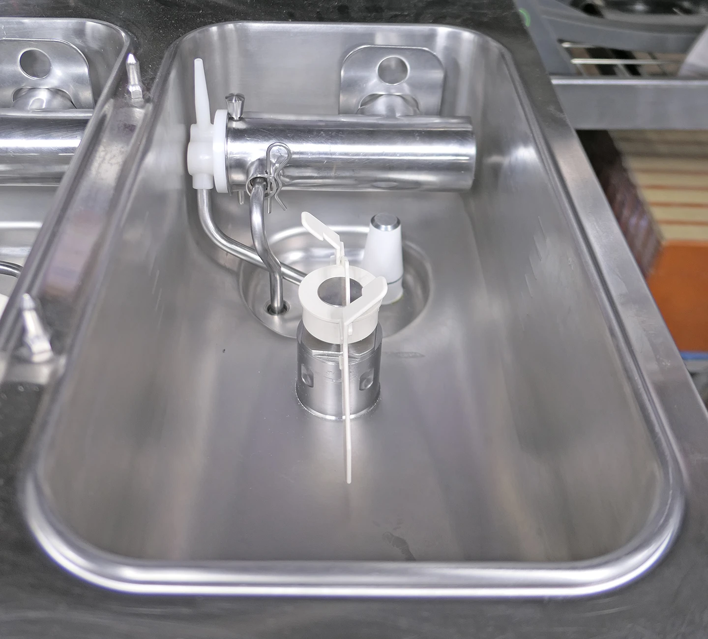 Taylor C716-33 Soft Serve Frozen Yogurt Ice Cream Machine 1 Phase Water Cooled - Image 17