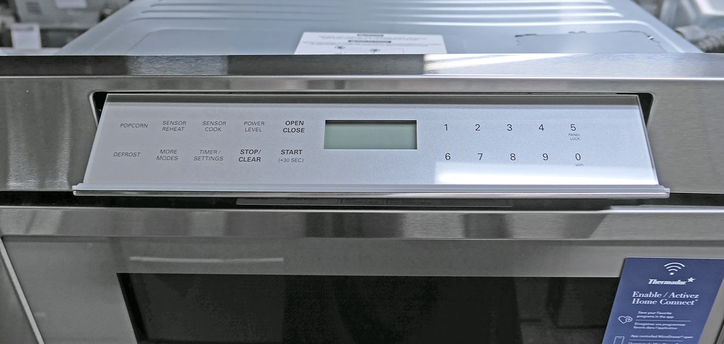 Thermador Masterpiece Professional MD24BS 24" Smart Microwave Drawer - Image 2