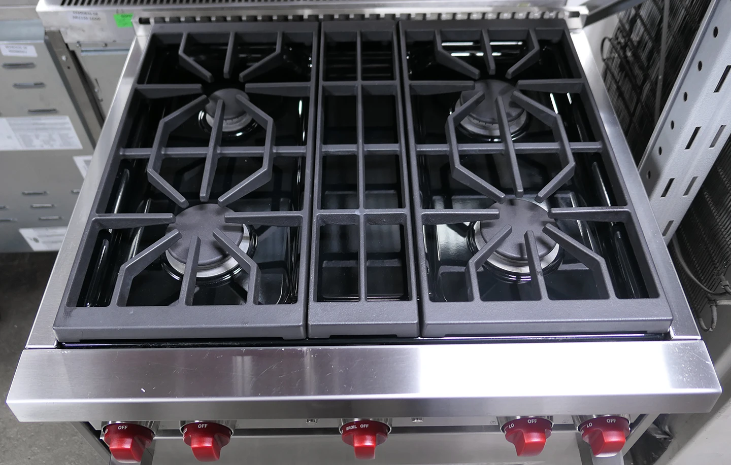 Wolf GR304 30" Pro-Style Freestanding Gas Range Stainless Steel - Image 2