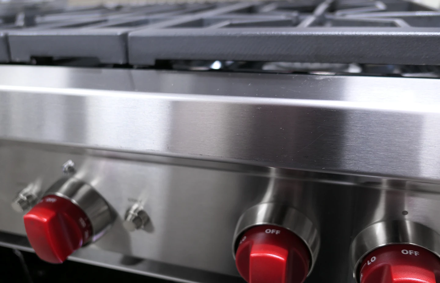 Wolf GR304 30" Pro-Style Freestanding Gas Range Stainless Steel - Image 11