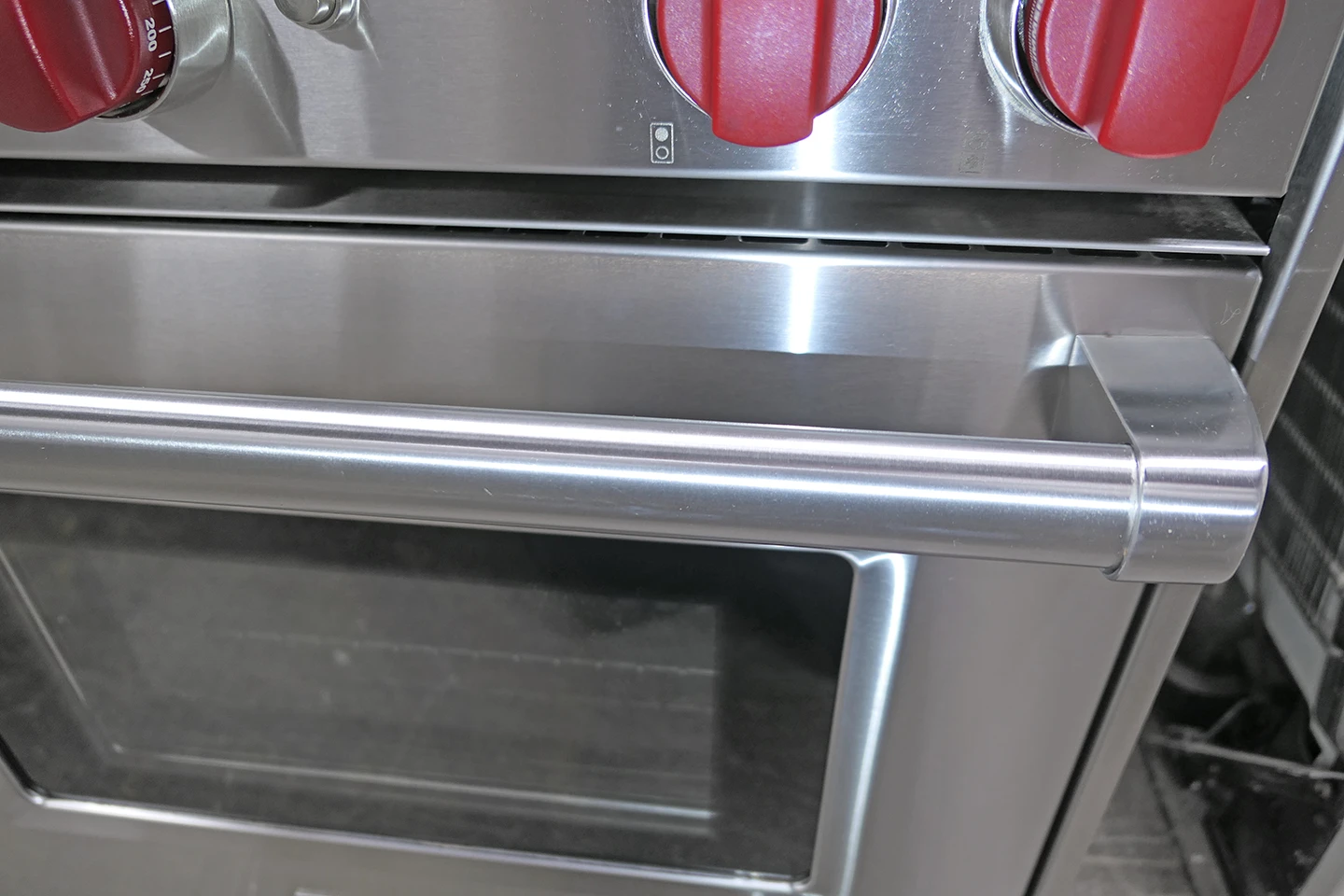 Wolf GR304 30" Pro-Style Freestanding Gas Range Stainless Steel - Image 14