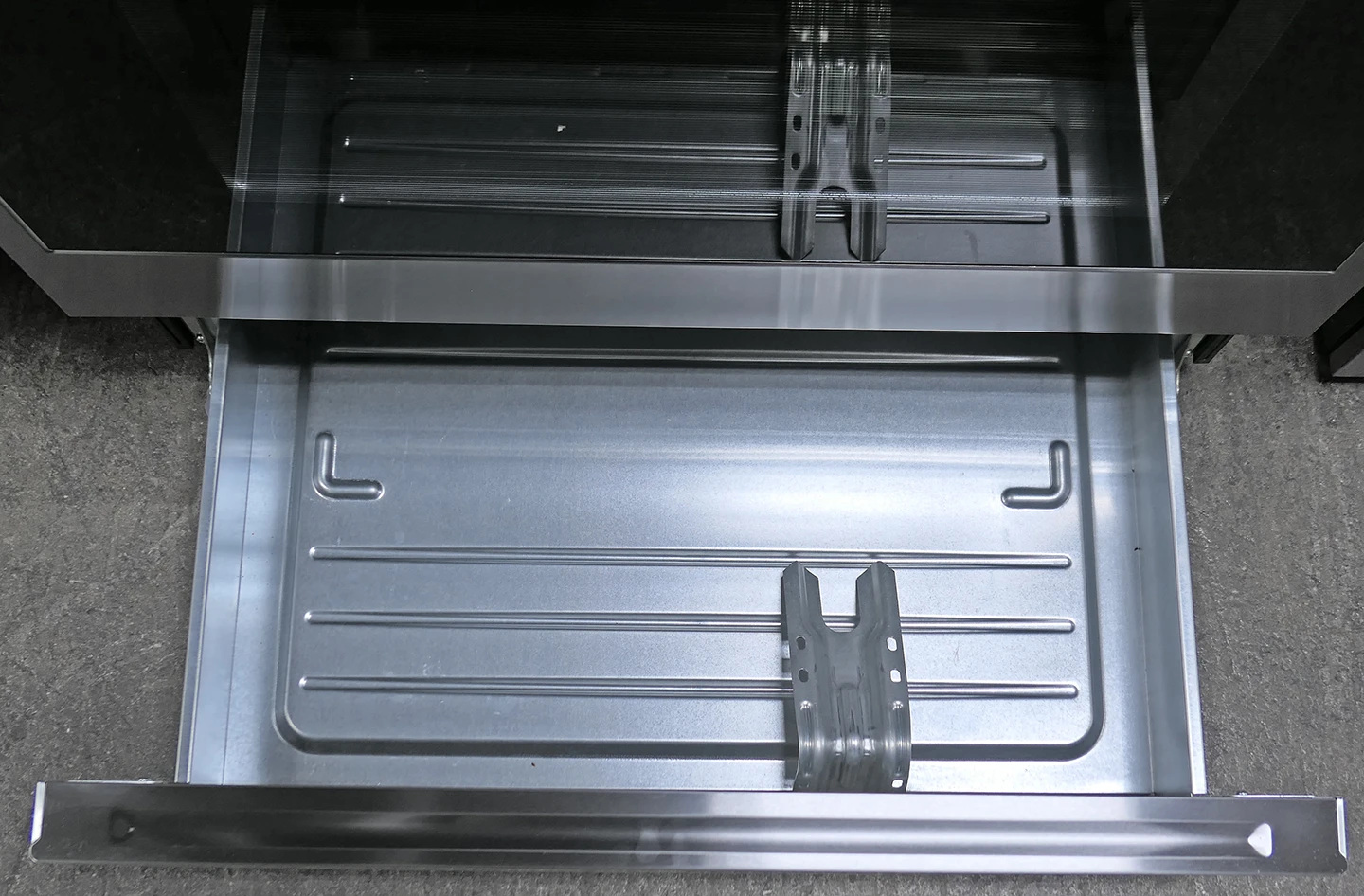 Bosch 500 Series HIF5050MU 30" Induction Slide-In Range - Image 4