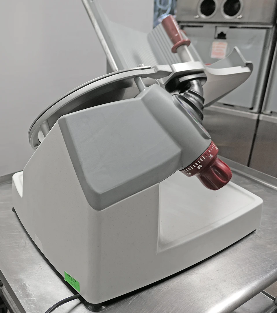 Berkel X13AE 13" 1/2 HP Professional Series Automatic or Manual Slicer - Image 8