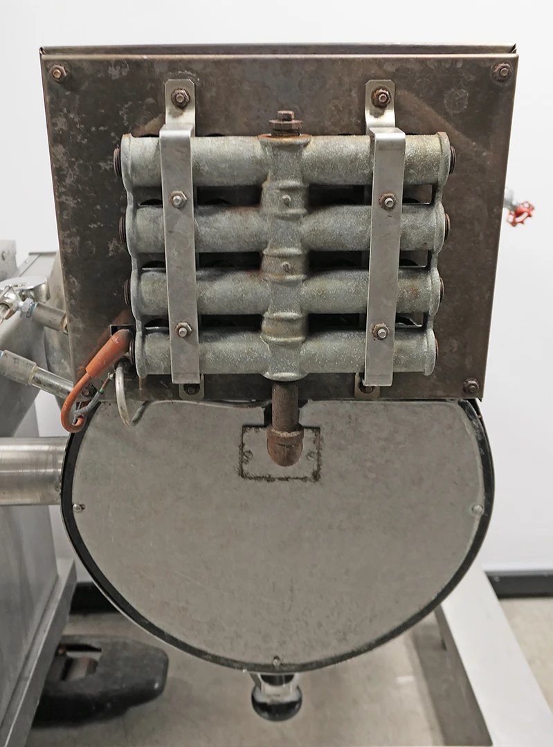 Groen DHT-1/40 gal Steam Kettle - Manual Tilt, 2/3 Jacket, Natural Gas - Image 13