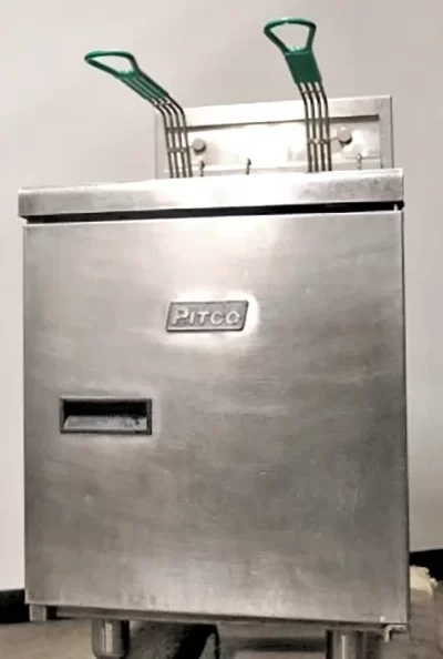 Pitco SGC Natural Gas 35lb Countertop Fryer with Millivolt Controls 60,000 BTU "B"