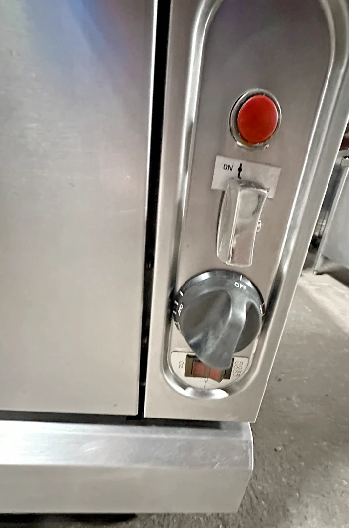 Vulcan V4B36C V Series Heavy Duty 36" 4 Burner Gas Range w/Convection Oven - Image 7