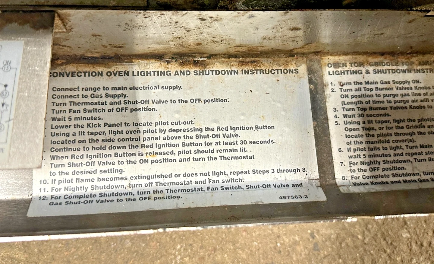 Vulcan V4B36C V Series Heavy Duty 36" 4 Burner Gas Range w/Convection Oven - Image 9