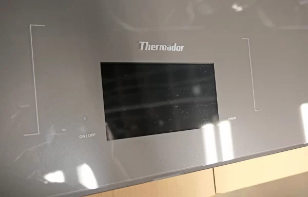 Thermador Masterpiece Series CIT30XWBB 30" Full Surface Induction Cooktop - Image 4